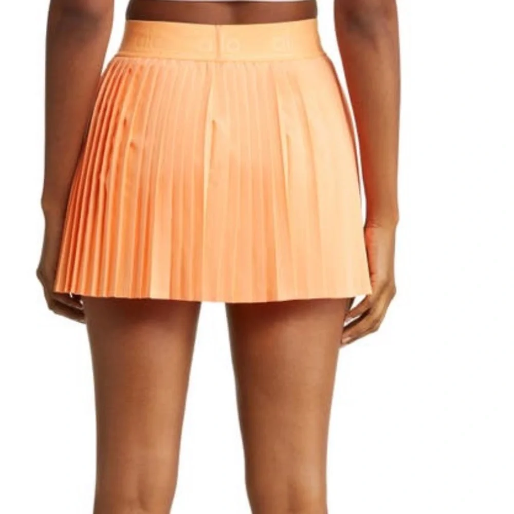 NWT ALO Aces pleated Tennis Skirt size small - cantaloupe